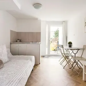 Escapade Pres De Lille - Avec Terrasse Et Parking Privee Appartement